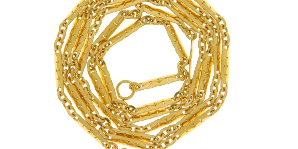 Golden Chain for Women: A Timeless Accessory for Every Occasion